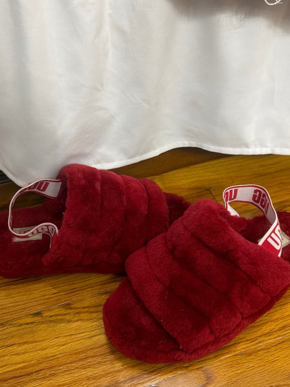 UGG Red Plush Open-Toe Slippers with Branded Elastic Heel Strap